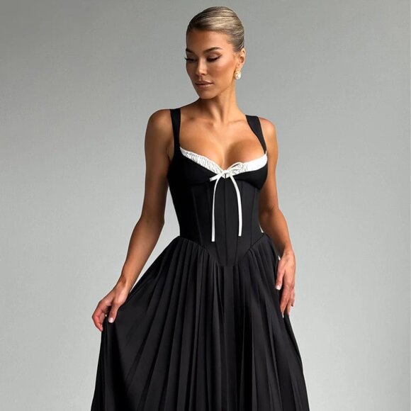 Natassia Midi Dress - Black/White - Picture 2 of 6